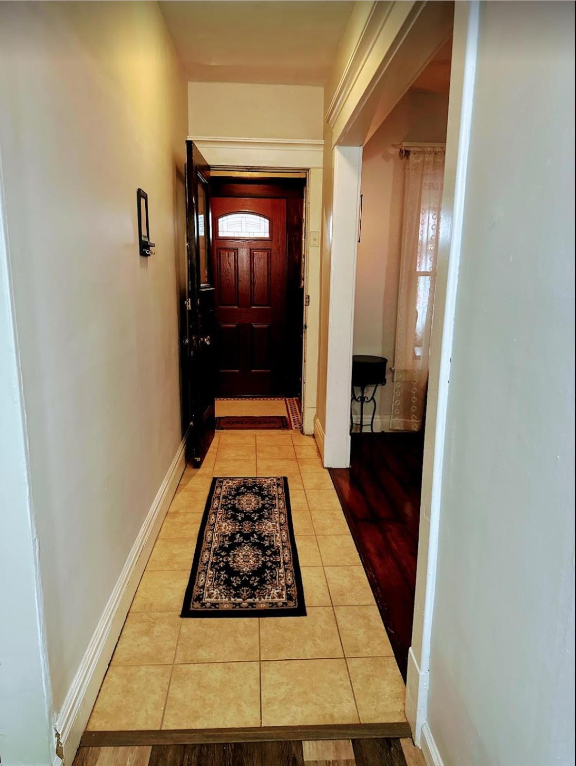 Elmwood Village Apartment *