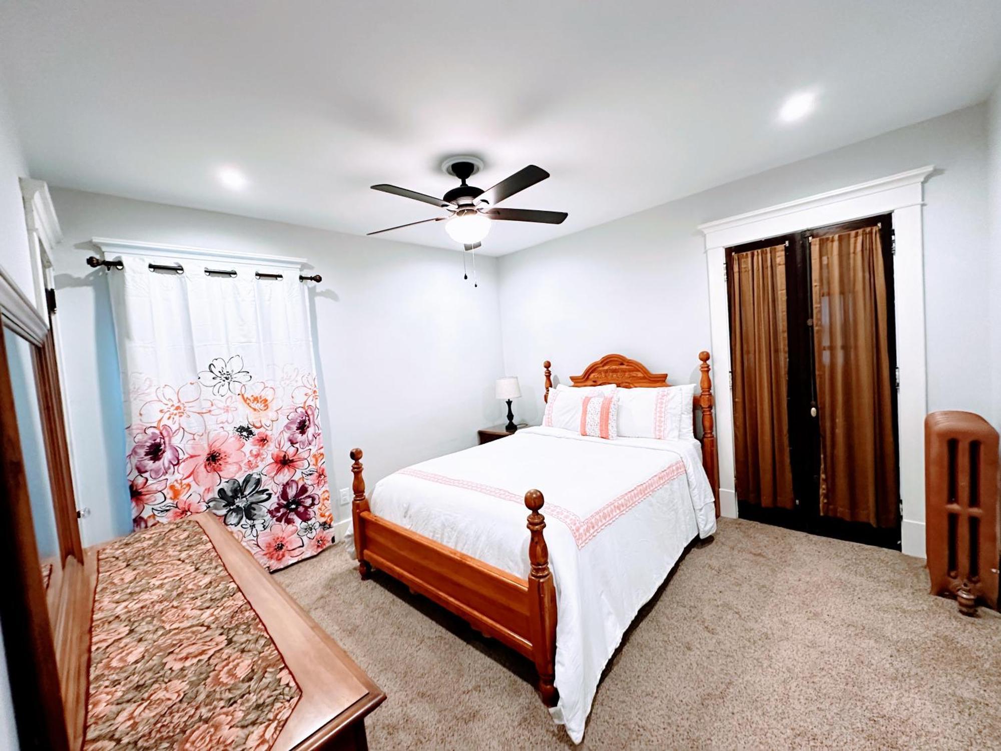 Apartment Elmwood Village